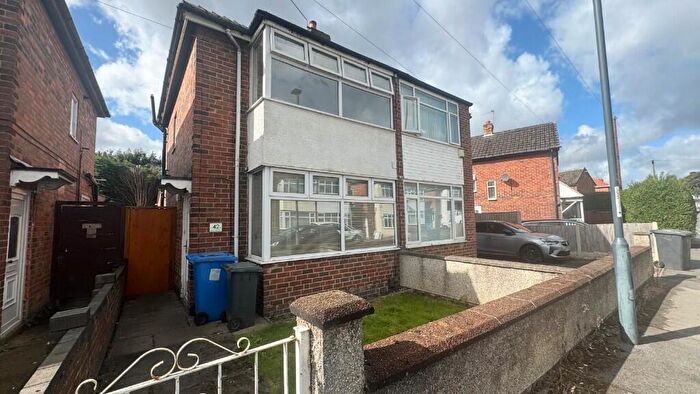 2 Bedroom Semi-Detached House To Rent In The Crescent, Derby, Derbyshire, DE21
