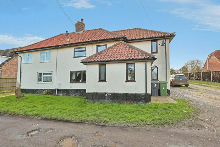 3 Bedroom Semi-Detached House For Sale In Coburg Lane, Saham Hills, Thetford, IP25