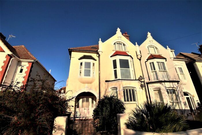 2 Bedroom Flat To Rent In Woodville Road, Bexhill-On-Sea TN39