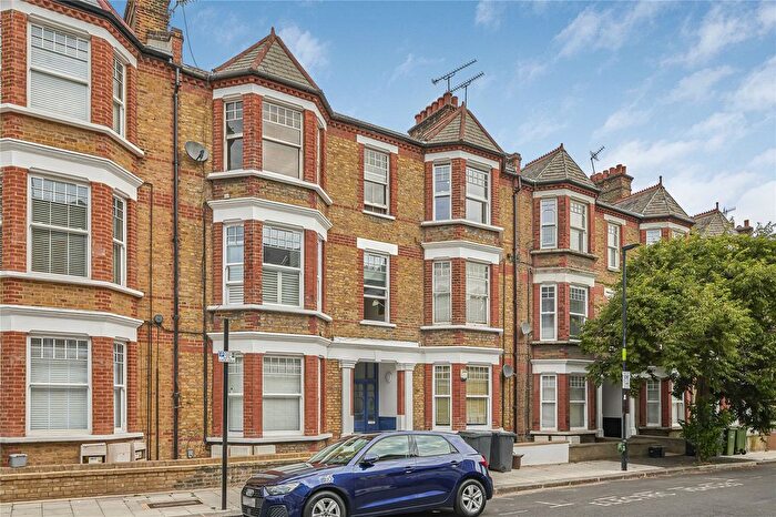 2 Bedroom Flat For Sale In Elmhurst Street, London, SW4