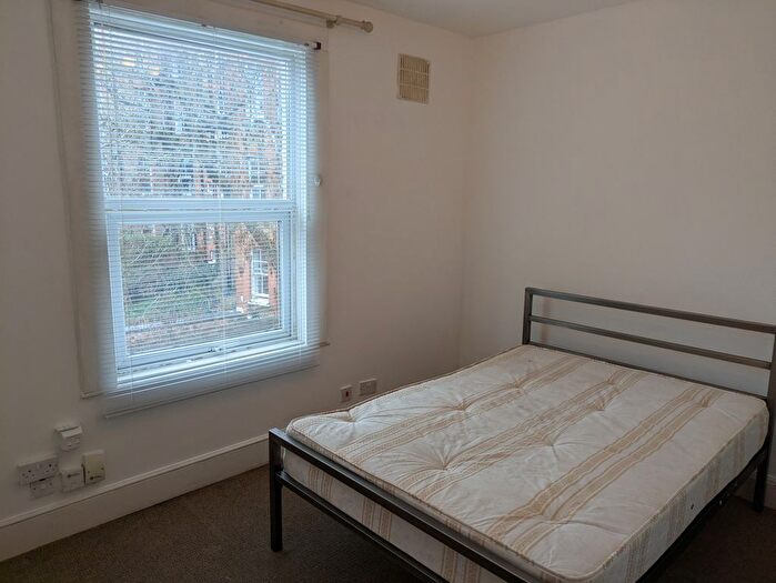 1 Bedroom Studio To Rent In Archway Road, Highgate, N6