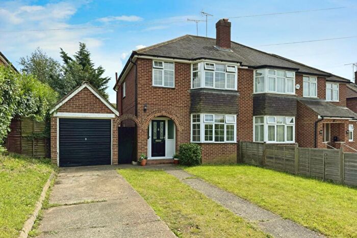 3 Bedroom Semi-Detached House To Rent In Delamere Road, Earley, RG6