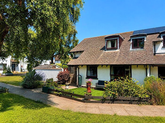 2 Bedroom Semi-Detached House For Sale In North Hill Close, Brixham, TQ5