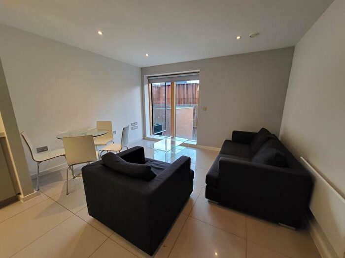 2 Bedroom Apartment To Rent In Apartment :: ., Ice Plant, M4