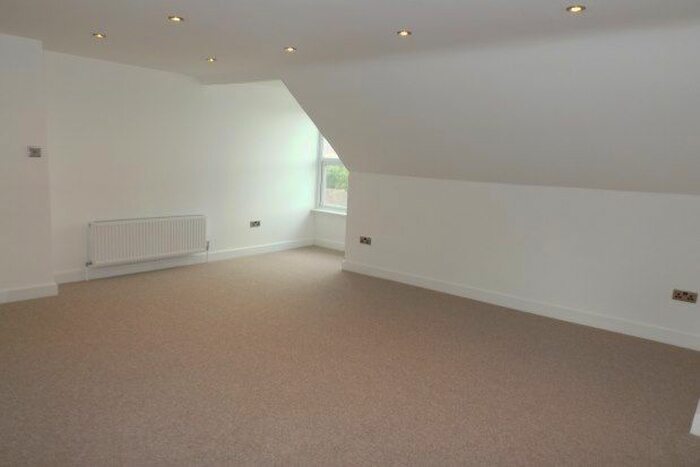2 Bedroom Flat To Rent In Hailsham Road, Heathfield, TN21
