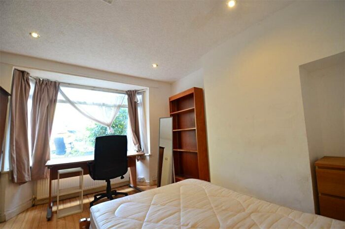 5 Bedroom Terraced House To Rent In Pershore Road Selly Oak, B29