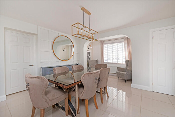 6 Bedroom Detached House For Sale In Godfrey Way, Dunmow, Essex, CM6