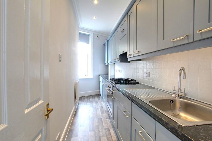 1 Bedroom Flat To Rent In King Street, (), Hammersmith, W6