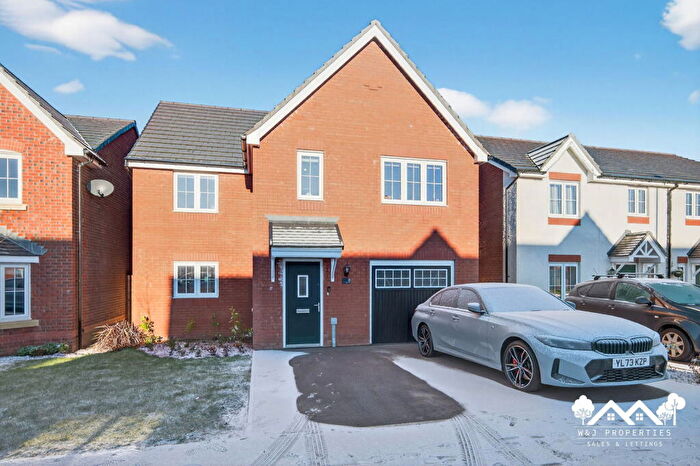 4 Bedroom Detached House For Sale In Aspin Way, Lower Darwen, BB3