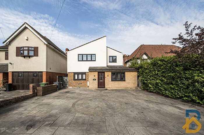 5 Bedroom Detached House For Sale In Brentwood Road, Romford, RM2