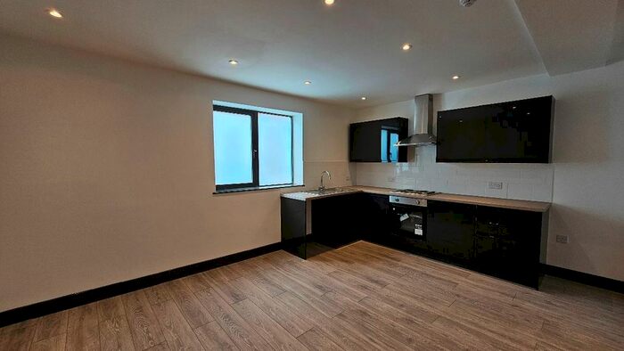 2 Bedroom Flat To Rent In High Street, Gillingham, ME7
