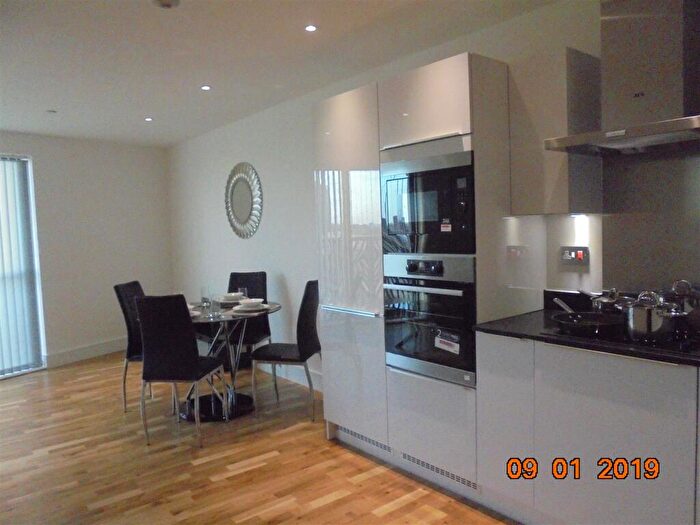 1 Bedroom Apartment To Rent In City View Point, Leven Road, E14