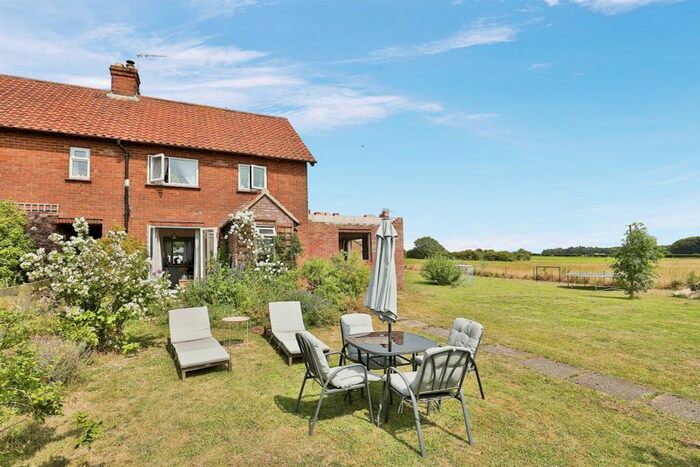 3 Bedroom Semi-Detached House For Sale In Barmer Cottages, Syderstone, King's Lynn, PE31