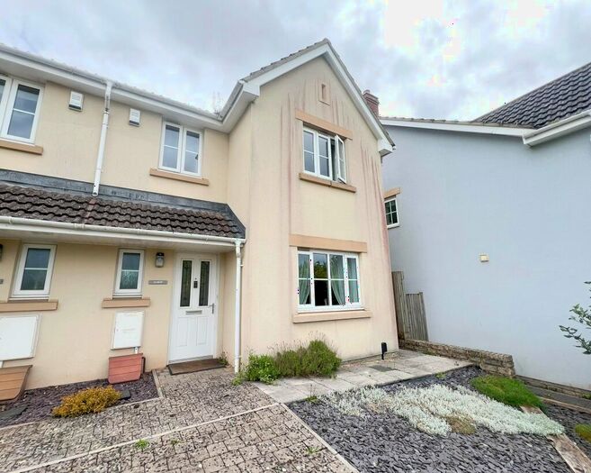 4 Bedroom House To Rent In Fishpool Hill, Brentry, Bristol, BS10