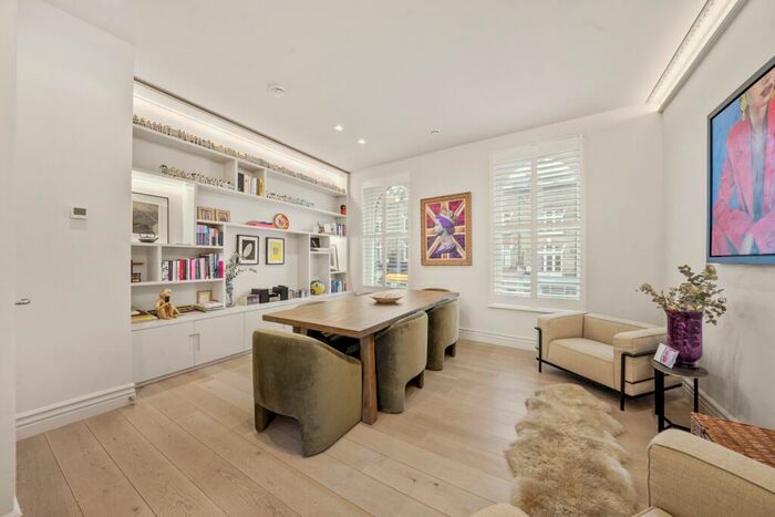 3 Bedroom Apartment To Rent In Regents Park Road, Primrose Hill, NW1