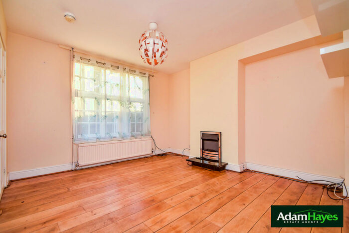 2 Bedroom End Of Terrace House To Rent In Falloden Way, Hampstead Garden Suburb, NW11
