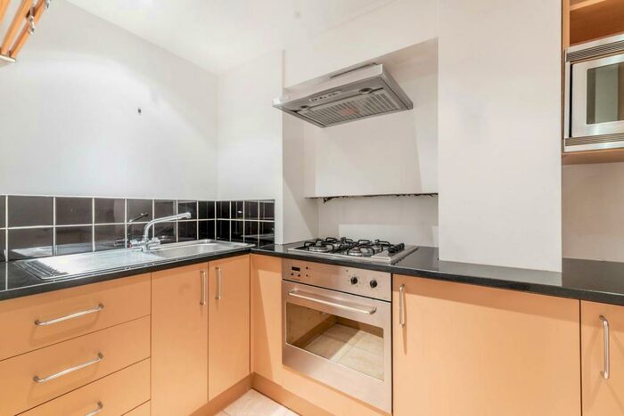 1 Bedroom Maisonette To Rent In Ifield Road, Chelsea, London, SW10