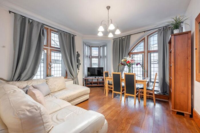 2 Bedroom Flat To Rent In Cockspur Street, Westminster, SW1Y