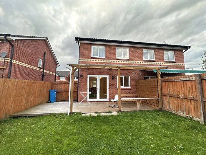 3 Bedroom Semi-Detached House To Rent In Moston, Manchester, M40