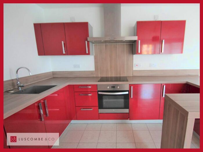 2 Bedroom Flat To Rent In Usk Way, Newport, NP20