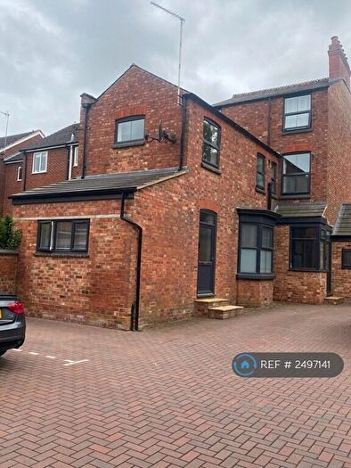 2 Bedroom Maisonette To Rent In Queens Park Parade, Northampton, NN2