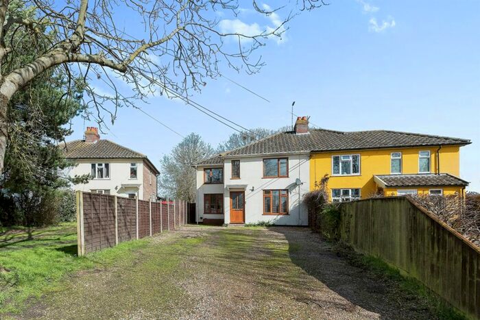 4 Bedroom Semi-Detached House For Sale In The Crescent, Westhorpe, Stowmarket, IP14