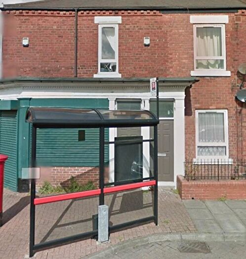 3 Bedroom Flat To Rent In Dean Road, South Shields, Tyne & Wear, NE33