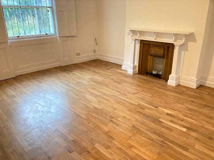 2 Bedroom Flat To Rent In Very Near The Grove Area, Ealing Broadway Area, W5