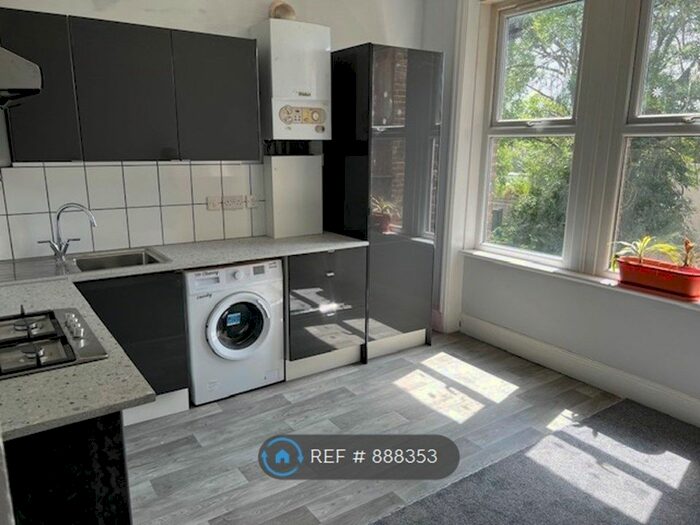 3 Bedroom Flat To Rent In Sydenham Road, London, SE26