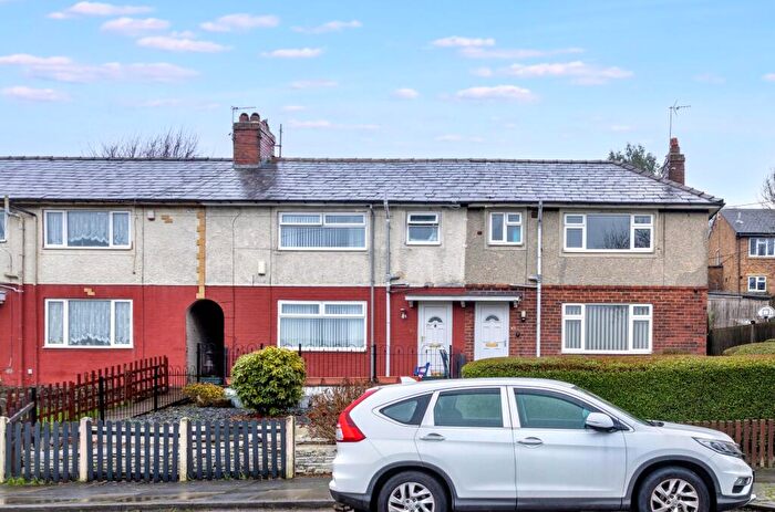 3 Bedroom End Of Terrace House For Sale In Owlet Road, Shipley, West Yorkshire, BD18