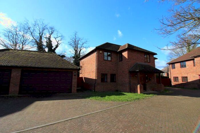 5 Bedroom Detached House To Rent In Broadway, Peterborough, PE1