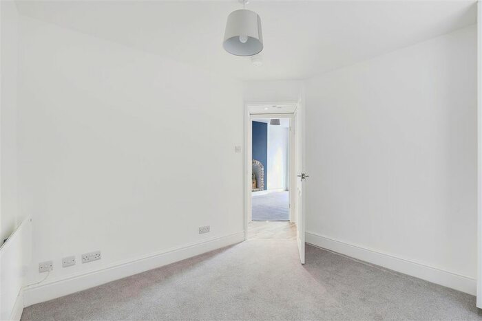 1 Bedroom Flat To Rent In Millicent Road, West Bridgford, Nottinghamshire, NG2