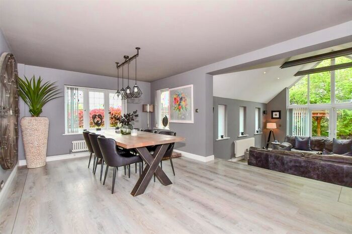 5 Bedroom Chalet For Sale In Cobbs Hill, Old Wives Lees, Canterbury, Kent, CT4