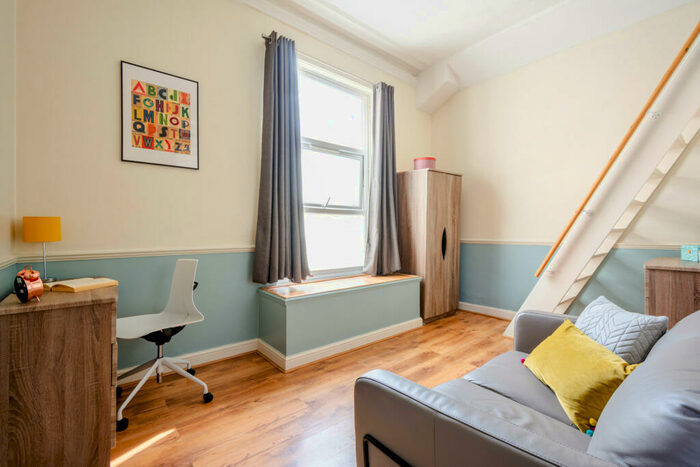 1 Bedroom Flat To Rent In Brudenell Road, Leeds, LS6