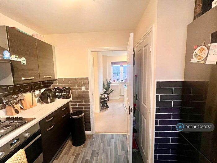 2 Bedroom Detached House To Rent In Malone Avenue, Swindon, SN25