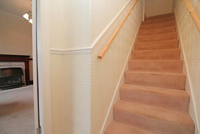 3 Bedroom Terraced House For Sale In Stanningley Road, Leeds, LS13