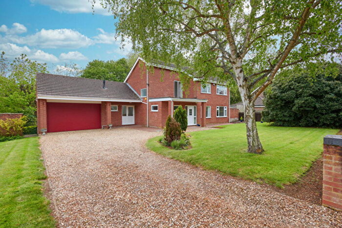 4 Bedroom Detached House For Sale In Kilborn Close, Wellingborough, NN8