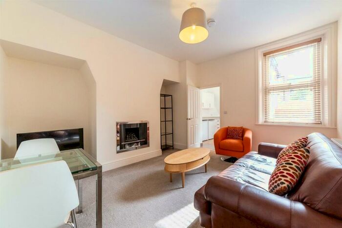 1 Bedroom Apartment To Rent In £pcm - Grosvenor Road, Jesmond, Newcastle Upon Tyne, NE2