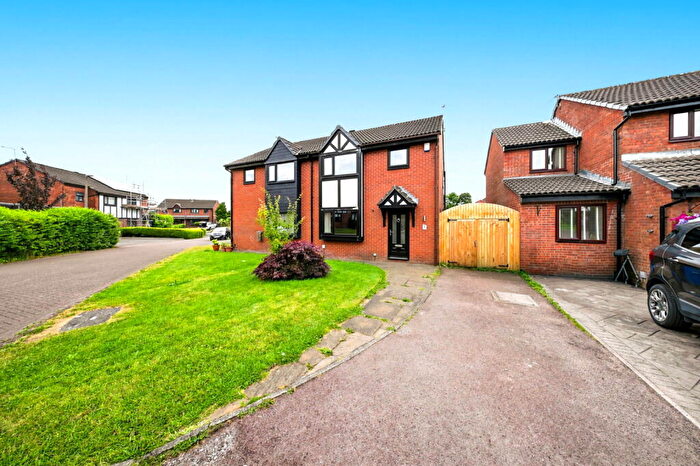 3 Bedroom Semi-Detached House For Sale In Pine Close, Rishton, Blackburn, BB1