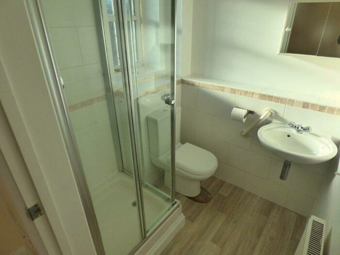 2 Bedroom Apartment To Rent In Althorne, CM3