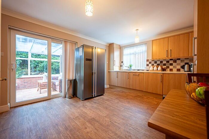 2 Bedroom Bungalow For Sale In Ormond Avenue, Lathom, L40