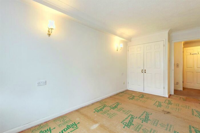 1 Bedroom Apartment For Sale In Stafford Road, Wallington, SM6