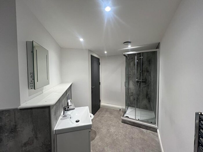 2 Bedroom Apartment To Rent In Knightsbridge Court, West Bars, S40