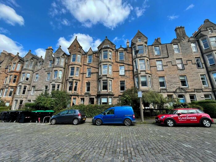 4 Bedroom Flat To Rent In Marchmont Street, Edinburgh, EH9