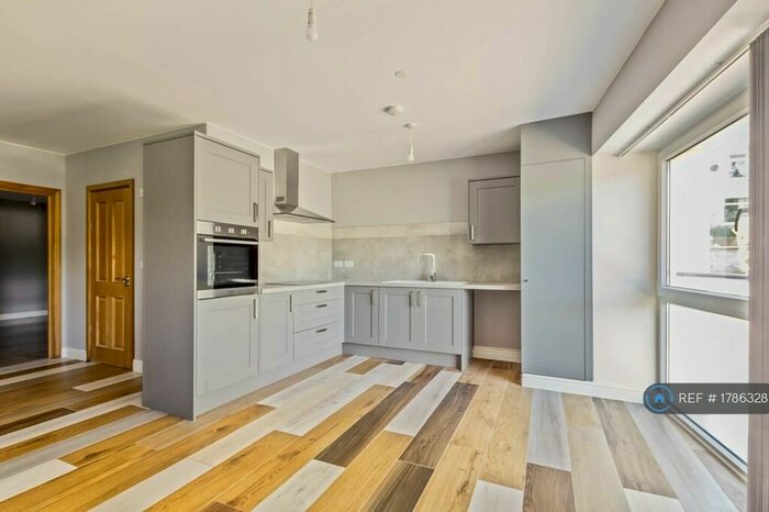 1 Bedroom Flat To Rent In Carlton House, Ebbw Vale, NP23