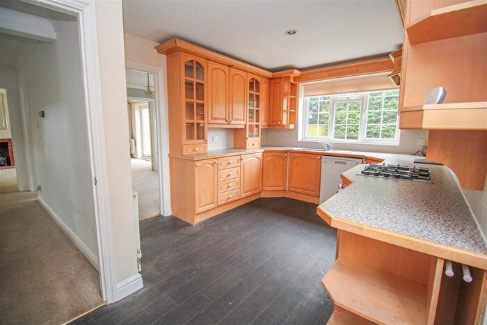 4 Bedroom Detached House For Sale In Upper Hook, Harlow, CM18