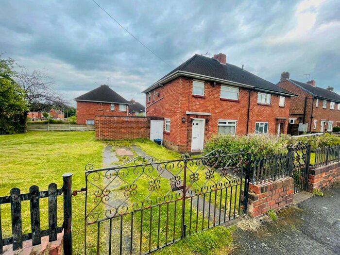 3 Bedroom Semi-Detached House To Rent In Woodside Road, Dudley, DY2