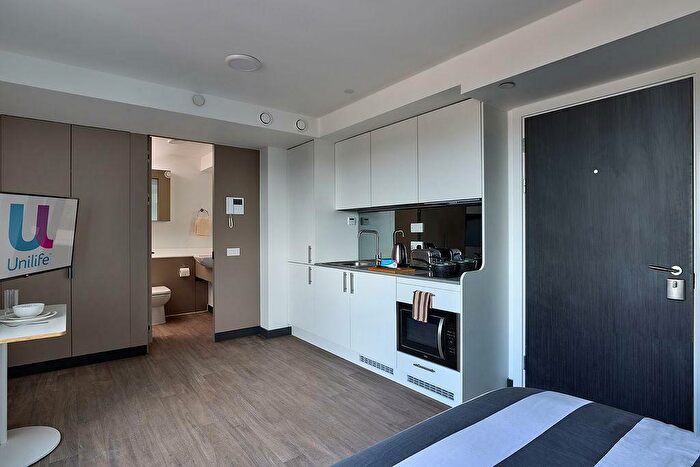1 Bedroom Private Hall To Rent In Bargate House, Southampton, SO14