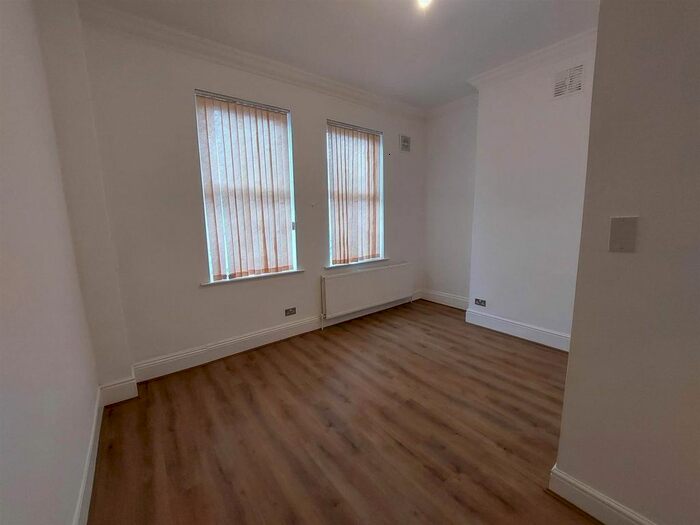1 Bedroom Flat To Rent In City Road, Edgbaston, Birmingham, B16