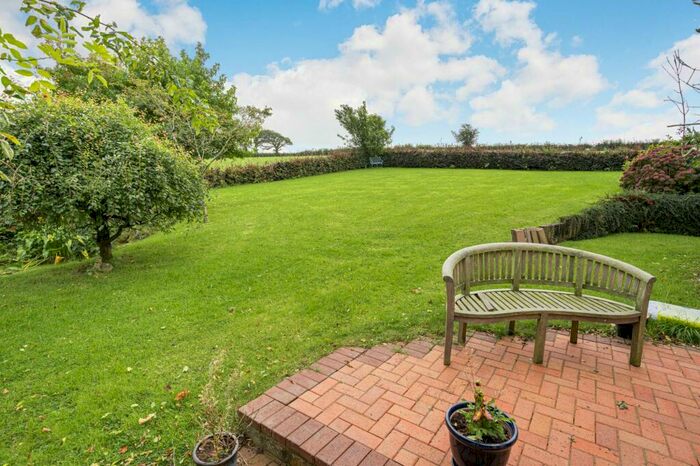 3 Bedroom Detached House For Sale In Heol Smyrna, Llangain, SA33